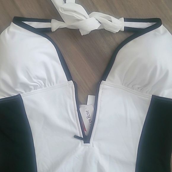 La Vie en Rose Bathingsuit - Picture 4 of 4